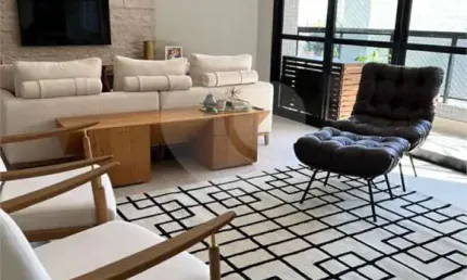 Apartameneto a venda, reformado na melhor rua da Vila Mariana