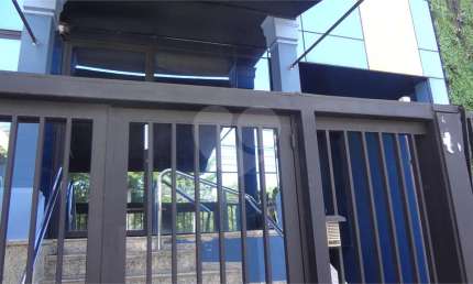 Excelente Prédio comercial no Alto da Lapa, com fachada de Vidro e 700 metros em 3 pavimentos!