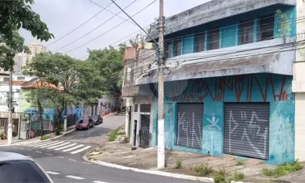 Imóvel comercial em excelente localização, para reforma e com valor abaixo de mercado,
