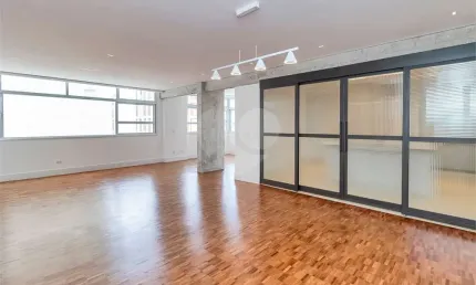Apartamento  a venda  com 220m²  3 quartos e 2 vagas
