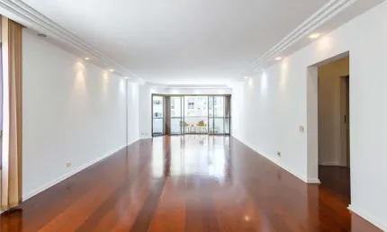 Apartamento com 3 dorms(2 suítes) com 2 vagas em Moema Passáros.