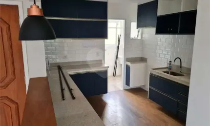 Apartamento reformado em moema - proximo estação metro moema - 03 dormitorios e 01 vaga.