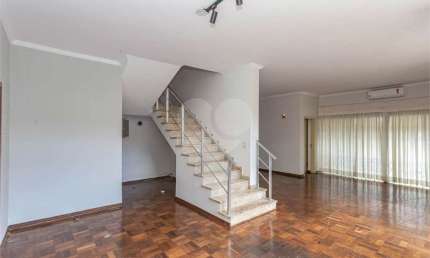 Sobrado a venda com 02 quartos, 01 suíte, 04 vagas e 327 m² no Brooklin.