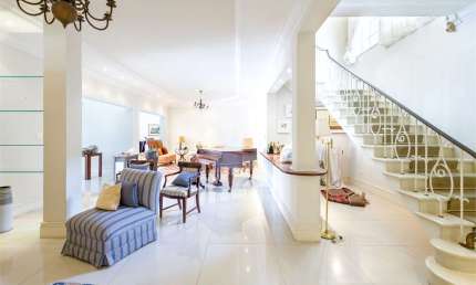 Casa com 4 quartos para alugar na Rua Doutor Manoel Maria Tourinho, --, Pacaembu, São Paulo