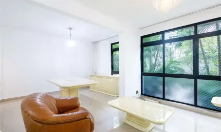 Bairro Higienópolis! Apto. 108m², 2 dorms, reformado, 1 vaga, prédio com lazer, perto do Mackenzie!