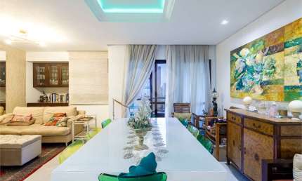 Cobertura de 173m2, 3 dormitórios, 2 suítes, 1 vaga, piscina e churrasqueira privativas, no Paraíso.