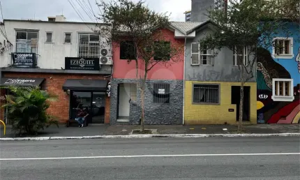 Sobrado Comercial à venda/Locação com 100m², 3 quartos e sem vaga