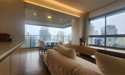 Apartamento com 2 dormitórios e 1 vaga à venda nos Jardins