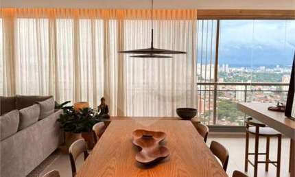 Apartamento totalmente reformada e mobiliada a venda