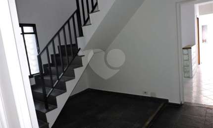 Sobrado Comercial com 350m² 10 salas e 4 banheiros na Vila Mariana - Locação.