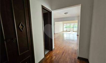 Apartamento 3 Dormitórios ( 1 Suíte) - Portaria Presencial 24 hrs