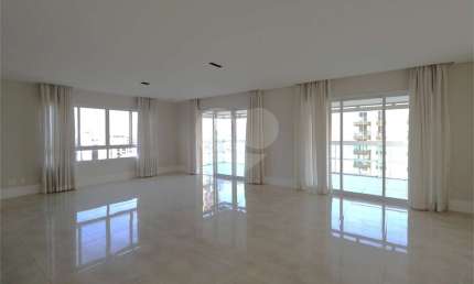 Moema - Ótimo Apartamento Próximo Ao Colégio Catamarã