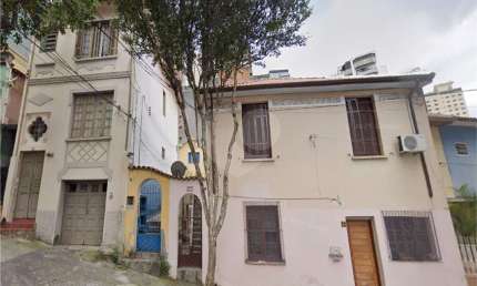 Casa a venda de 287m² com 2 dormitórios, 1 suite e 2 banheiros