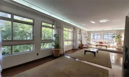 Apartamento no Paraíso com 260m2 úteis , valor abaixo do mercado