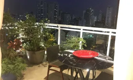 Ótimo aApartamento 3 suítes, reversível para 4 suítes, 3 vagas, andar alto, vista aberta, mobiliado e equipado, no Brooklin!
