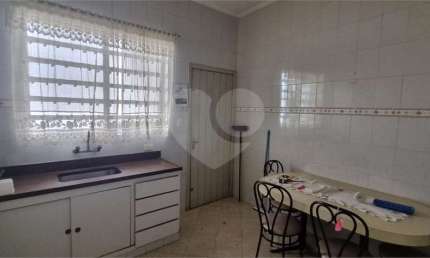Venda de Sobrado com 4 Casas + Loja na Vila da Saúde – Excelente Oportunidade para Investidores! 344 úteis