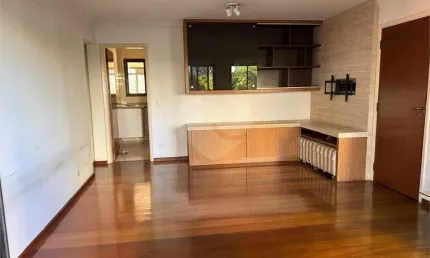 Apartamento com 3 quartos para alugar na Rua Araguari, --, Moema, São Paulo