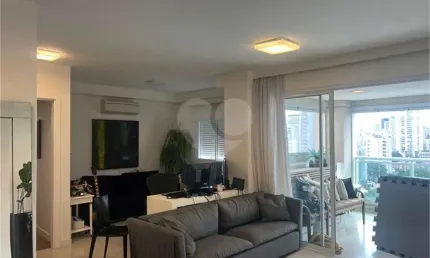 Apartamento com 2 suítes, 2 vagas, sala ampliada, varanda gourmet com churrasqueira, lavabo, área de serviço com banheiro e depósito na vila olímpia