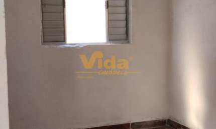Casa com 2 quartos para alugar no Ayrosa, Osasco 
