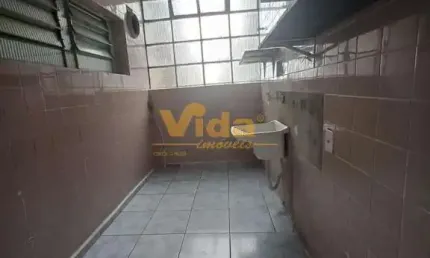 Casa com 2 quartos para alugar no Santo Antônio, Osasco 