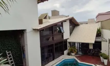 Casa com 4 quartos à venda no Floresta, Joinville  por R$ 2.100.000