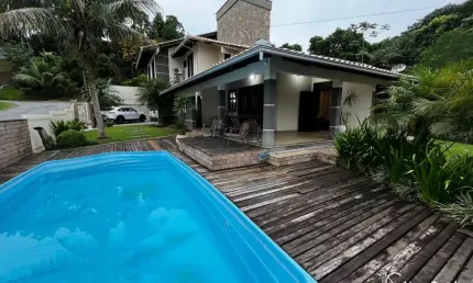 Casa com 4 quartos à venda no Costa e Silva, Joinville  por R$ 1.250.000
