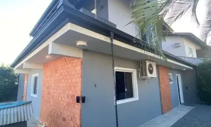 Casa com 3 quartos à venda no Adhemar Garcia, Joinville  por R$ 595.000