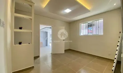 Sobrado totalmente reformado à venda no bairro do marapé