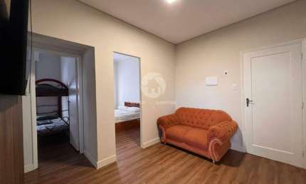 Apartamento reformado com 2 quartos frente mar no Embaré
