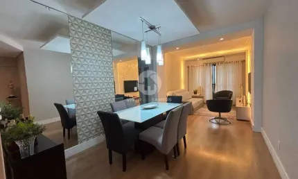 Apartamento em andar alto de 2 dormitórios e dependência de serviço no Marapé - Santos/SP