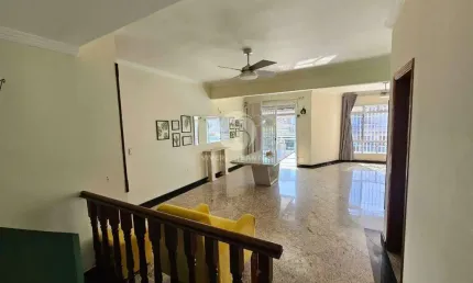 Excelente oportunidade de sobreposta alta no Embaré.