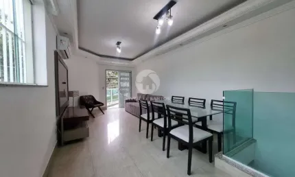 Excelente oportunidade sobrado TRIPLEX linda com piscina no Embaré.