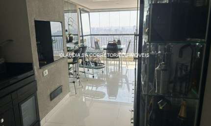 Apartamento de luxo no Tatuapé: 3 quartos, 3 suítes, 3 salas, 5 banheiros, 4 vagas de garagem, 234m² de área.