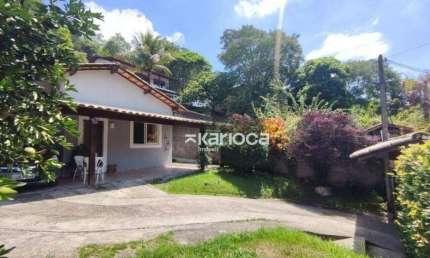 Linda Casa com 3 quartos, suíte, closet, em Reserva Florestal - Itaipu, Niterói