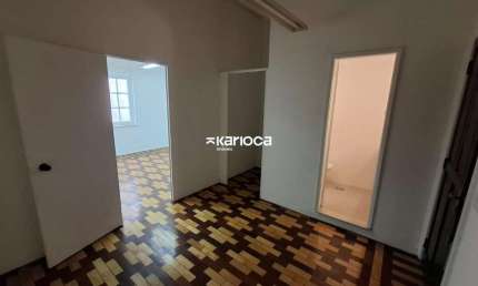 Sala Comercial 31 m² | Excelente Localização ao Lado do Metrô Cinelândia - Centro RJ