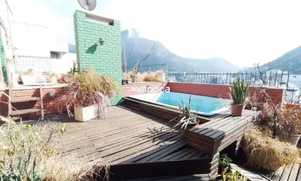 Oportunidade única- Cobertura  Duplex 4 Quartos à venda no sofisticado bairro da Lagoa, Rio de Janeiro.