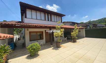 Magnifíca casa com 8 Quartos no condominio Passaredo em Jacarepaguá