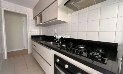 Apartamento Reformado com 3 Quartos e Varanda Ampla no Barra Fun