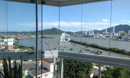 Apartamento à venda no bairro Centro - Navegantes/SC