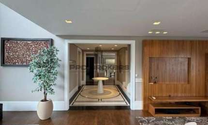 Cobertura duplex totalmente mobiliada em Alphaville