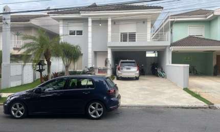 Casa na Granja Viana - Estuda permuta por apartamento em Alphaville