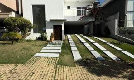 Casa no condomínio Alphaville Burle Marx - Estuda permuta por apartamento