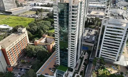 Sala comercial na Alameda Rio Negro 50m² com 2 vagas de garagem