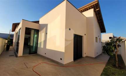 Condomínio com 3 quartos à venda ou para locação em Residencial Saint Paul - SP