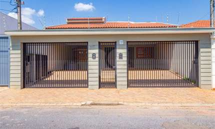 Casa com 4 quartos à venda em Parque Residencial Presidente Médici - SP