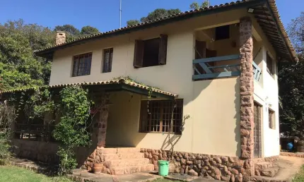 Sítio à venda com 6 quartos, sendo 1 suíte,  em Sítio Santa Terezinha, Salto - SP
