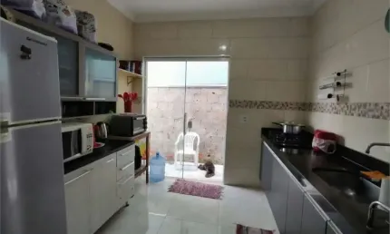 Casa à venda com 2 quartos, sendo 1 suíte,  em Jardim Imperador, Salto - SP