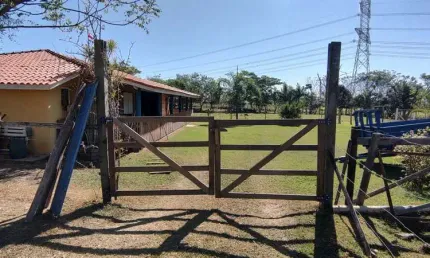 Sítio à venda com 2 quartos, sendo 2 suítes,  em buru, salto - sp