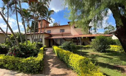 Casa  à venda ou para alugar com 4 quartos, sendo 3 suítes,  no condomínio Monte Belo, Salto - SP