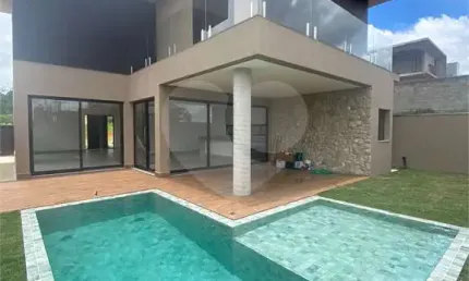 Casa  à venda com 3 quartos, sendo 3 suítes,  no condomínio Villas do Golf, Itu - SP